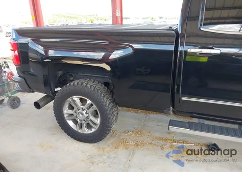 2018 Chevrolet Silverado 2500Hd High Country z USA, uszkodzony, nr VIN 1GC1KXEY2JF201855